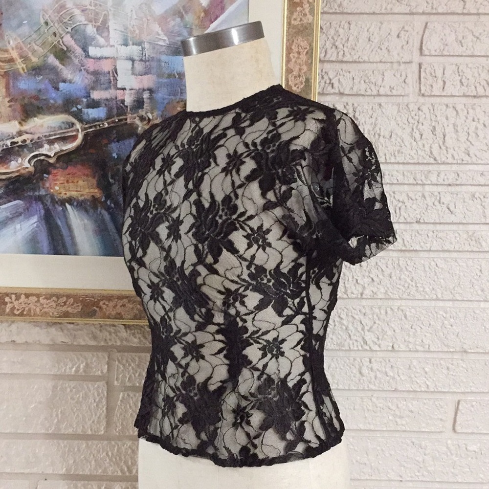 🌹A.B.S California Lace Button Back Shell Top - Picture 2 of 8